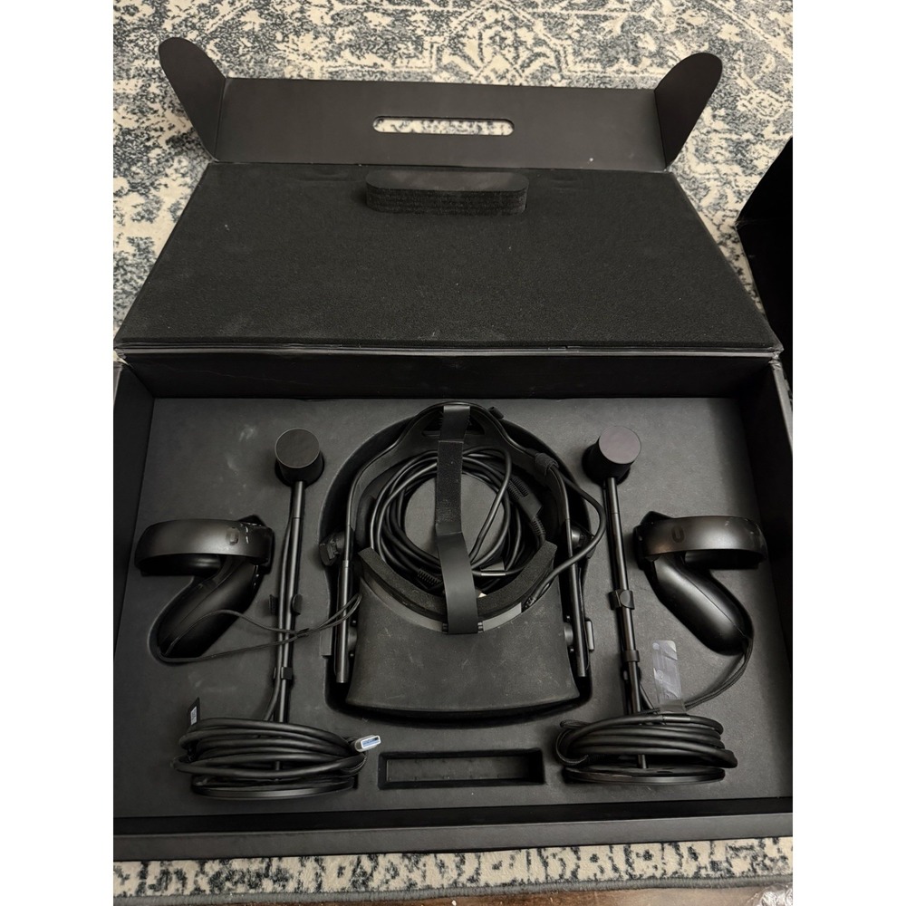 OCULUS Rift CV1 VR Headset Bundle – Complete PC VR System